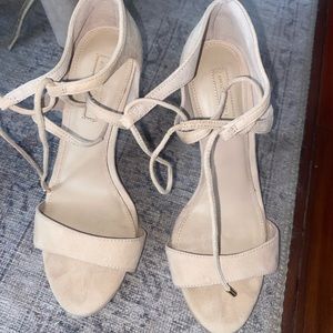 Antonio Melani side lace heels